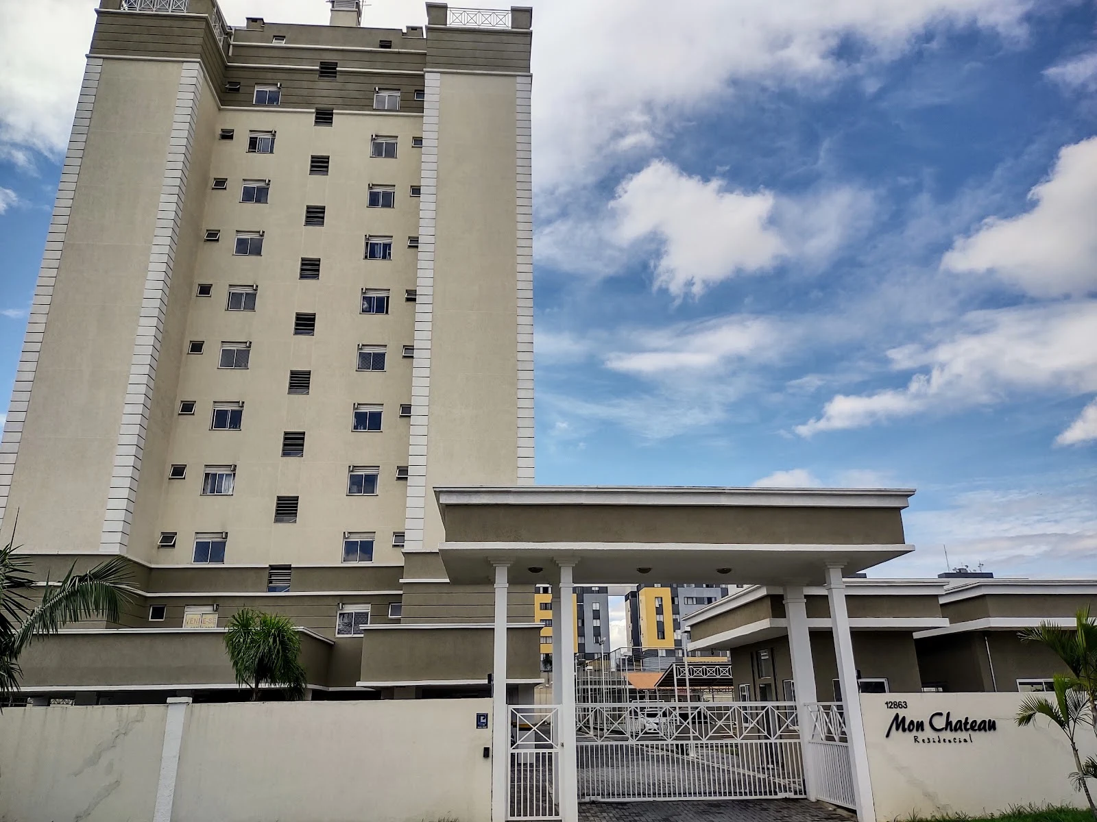 Fachada do Residencial Mon Château